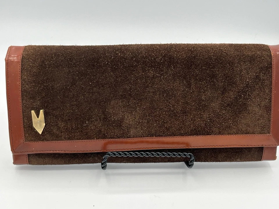 Bolso sin asas de cuero gamuza marrón de colección con bolsillo interior para monedas con bloqueo de beso Foto 3 de 4