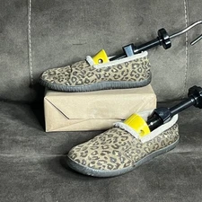 Vionic Women Slip-On Shoes Faux Fur Lined Orthotic Comfort Size 8 Leopard Print