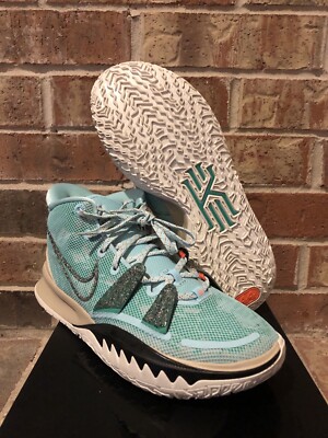 Kyrie 迷彩柄 バスケットシューズ ハイカット Kyrie 迷彩柄 バスケットシューズ ハイカット