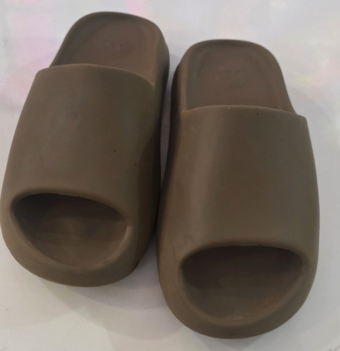 adidas Yeezy Slides Flax Brown - Size 9