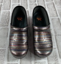 Dansko XP Clogs Womens Sz 40 Black Multicolor Striped Pro Patent Leather Slip On