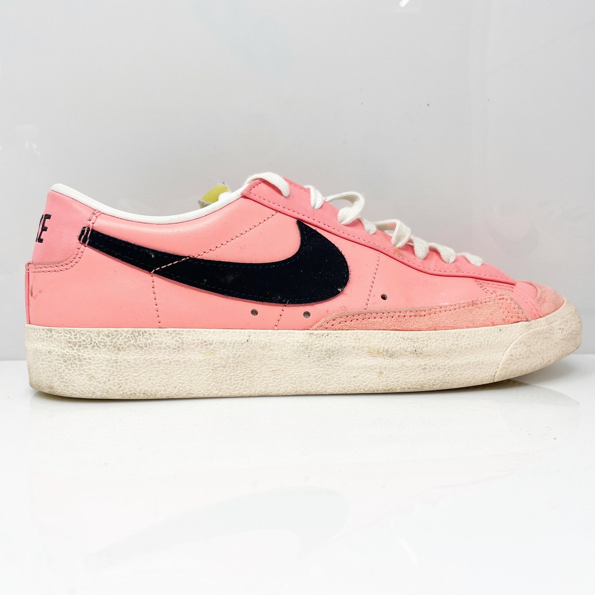 【新品未使用品】Nike Blazer Low ピンク NIKE Blazer Low Suede スニーカー ピンク 24cm - メルカリ