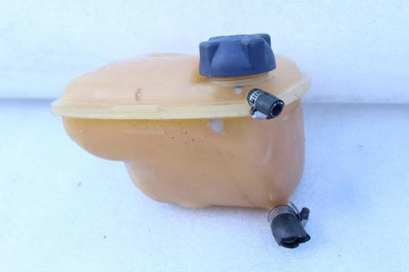 VOLKSWAGEN RABBIT 1981 1982 1983 PICKUP DEPÓSITO DE REFRIGERANTE 1,6 L 171121407E Foto 3 de 4