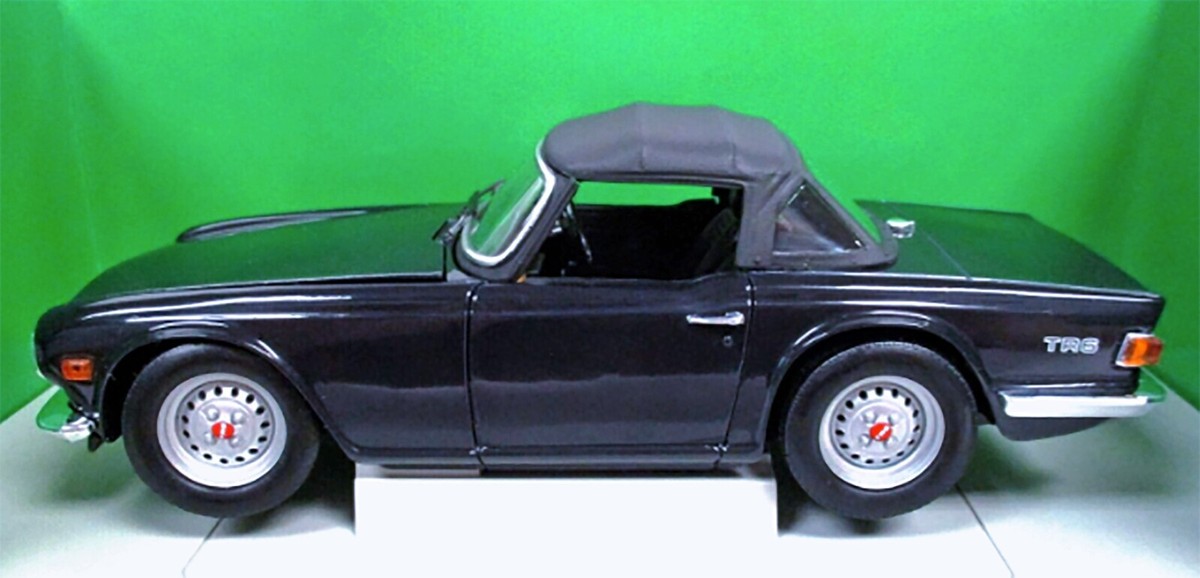 Britains Ertl Triumph TR6 échelle 1/18 - Bon état, En Boîte