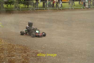 Foto 6x4 Blick auf ein Gokart Rennen um die provisorische Strecke bei National c2015