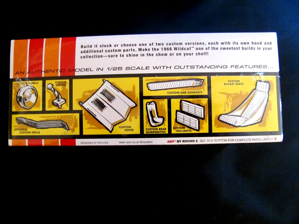 Model Kit 1966 Buick Wildcat Hardtop 3n1 Customizing Kit 125 AMT Retro