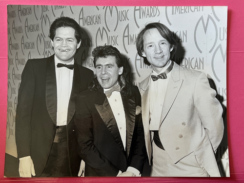 1987 The Monkees 14th Annual American Music Awards Type 1 Original 1987-the-monkees-14th-annual-american-music-awards-type-1-original