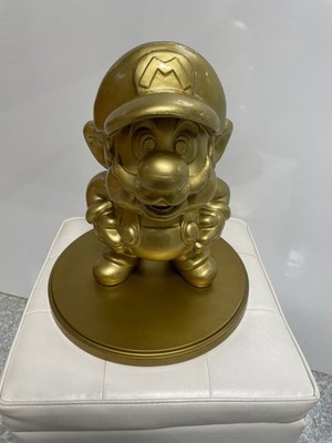 For Store Display] Gold Mario Statue with Base - Nintendo Super