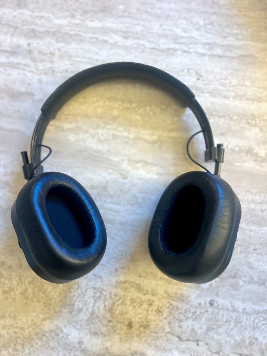Celine x Master & Dynamic MH40-W Wireless Headphones – Black/Black