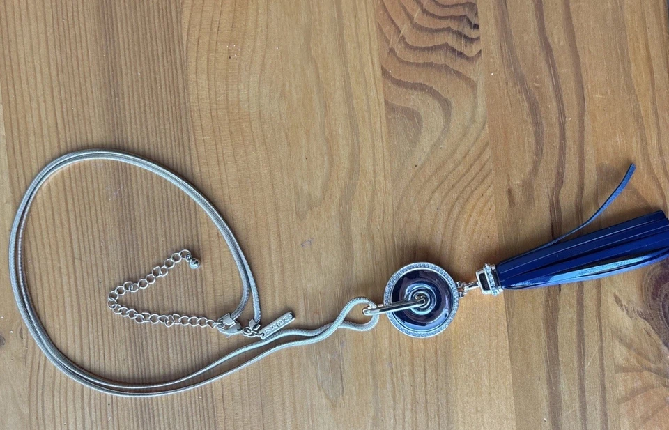 Collar Casa Blanca Mercado Negro Tono Dorado Cuero Azul Marino Cristal Borla Foto 3 de 4