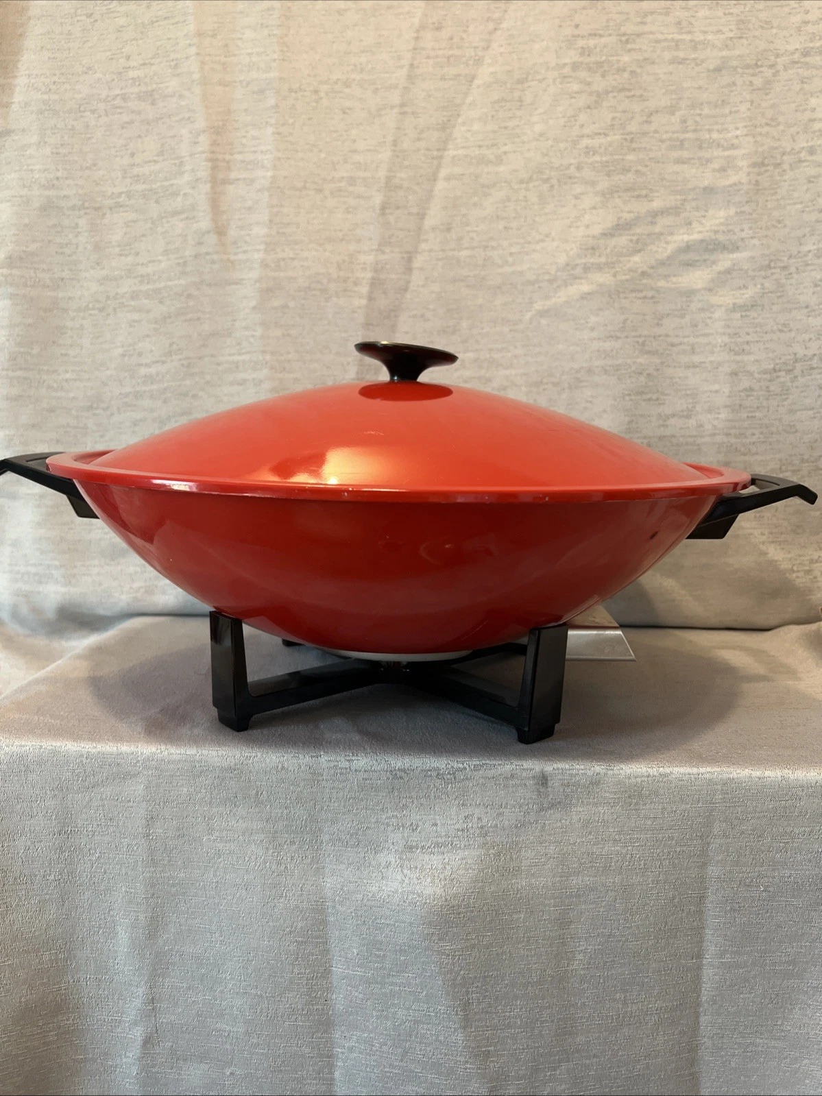 Vintage West Bend 6-Quart Electric Wok Non-stick Surface Made in USA 79525