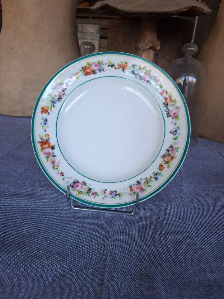 Ancienne Assiette en porcelaine paris ? guirlande de fleurs peintes - Photo 1/4