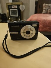 Samsung D1070 Compact Digital Camera 10.2MP Black - Excellent Condition