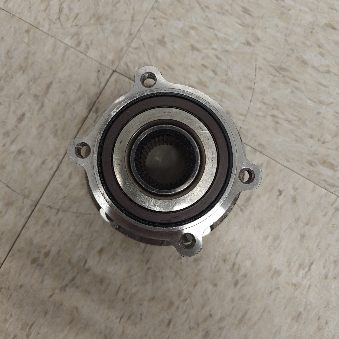 For Maserati 14-16 Ghibli 13-16 Quattroporte RWD Rear Wheel Hub Bearing