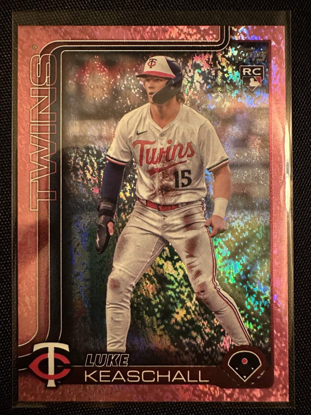 2025 Topps Update Series - Luke Keaschall #US16 Pink Holo Foil RC - Twins