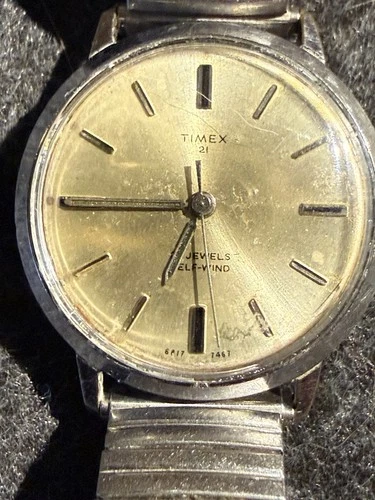 Vintage Timex 21 Watch, Mech, Anto wind, Gold Tone Runs