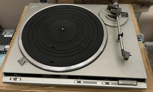 Technics SL-QD3 Quartz Direct Drive Automatic Turntable for parts, or repair