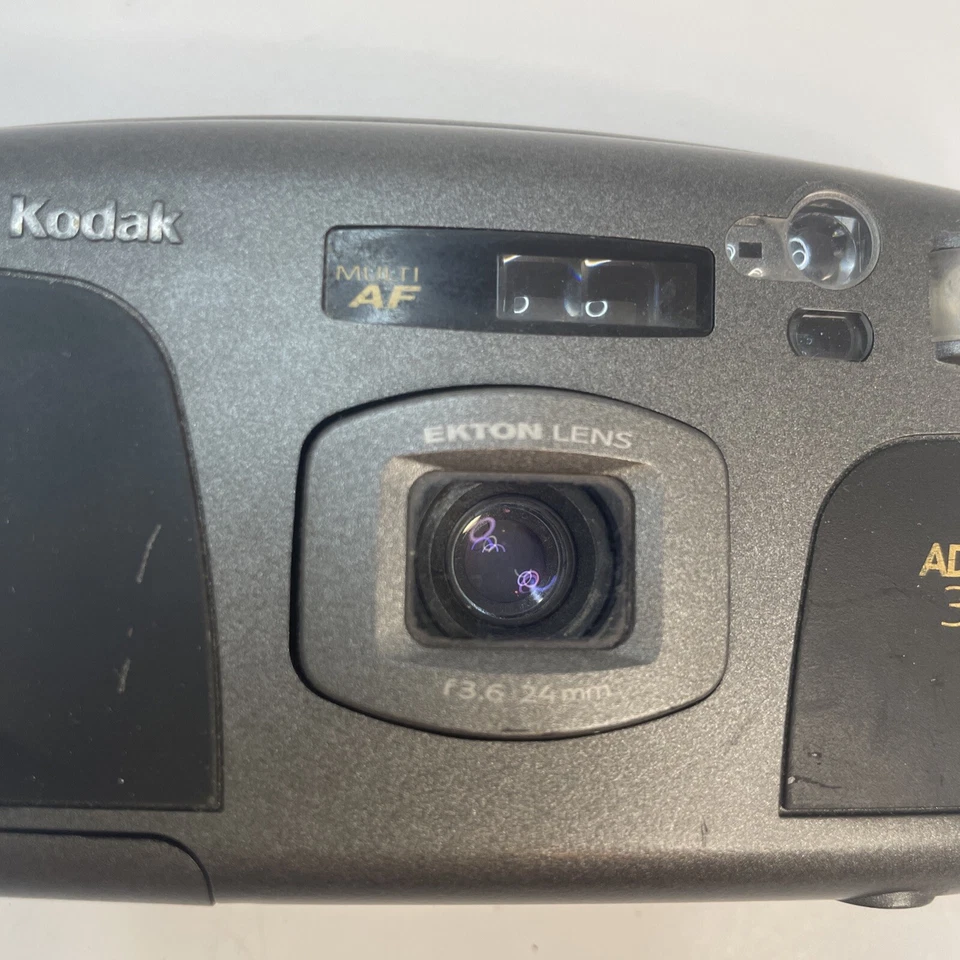 Kodak 3600ix 35mm Film Camera w/ Built In Flash Black - Image 3 of 4