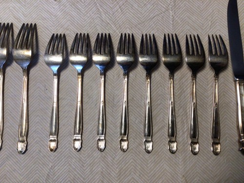 52 Piece Holmes & Edwards Danish Princess 1938 Inlaid Silver Plate Flatware IB43 - Picture 18 of 24