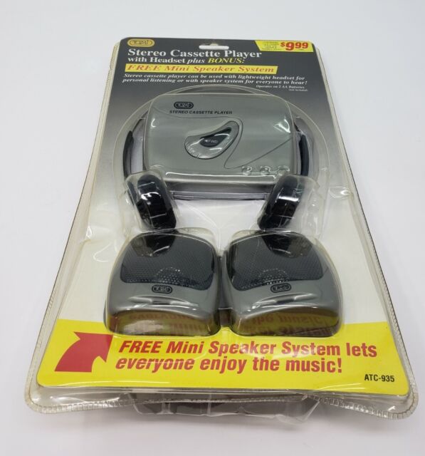 Vintage TOZAI Stereo Cassette Player ATC-935 Headphones Plus Mini Speaker System Vintage TOZAI Stereo Cassette Player ATC-935 Headphones Plus Mini Speaker System
