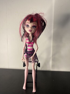 Monster High Draculaura Doll Skull Shores Mattel 2012 No Shoes