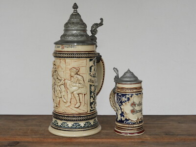 c1900 GRUSS AUS GMUNDEN am Traunsee 2x Keramik BIERKRUG mit Zinndeckel beerstein