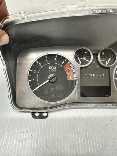 2006-2010 HUMMER H3 Instrument Cluster With Speedometer Tachometer 135k Ish T20 - Picture 2 of 7