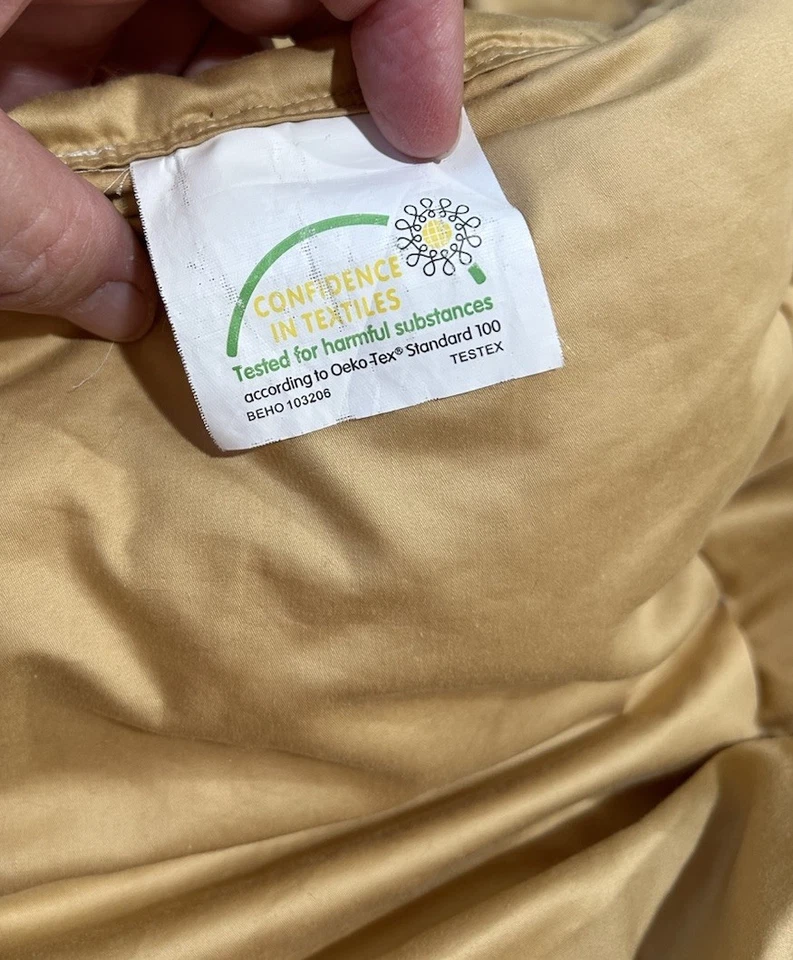 Edredón manta acolchada Cuddledown Satén King dorado Foto 4 de 4