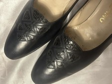 Salvatore Ferragamo Women s VTG Black Leather, Snake Skin Shoes Pumps Heels AAA