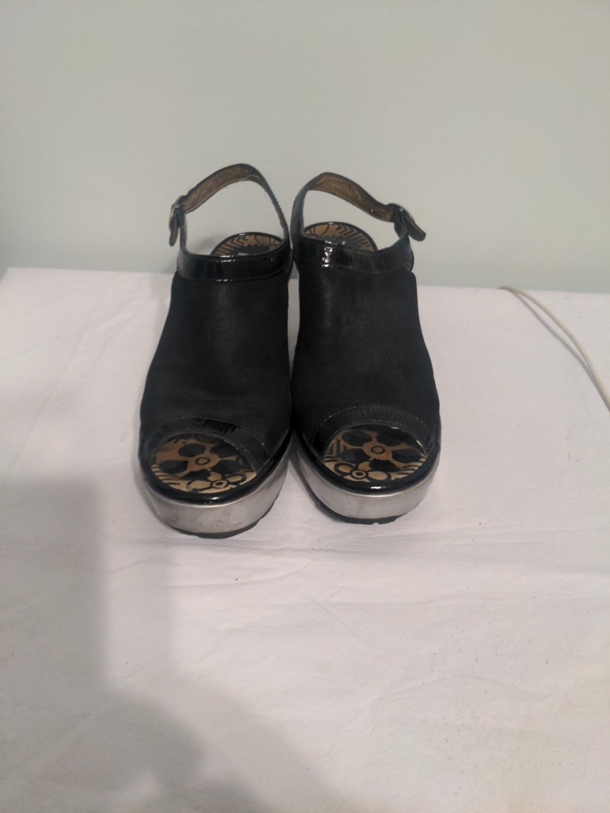 Picture 1 of 11