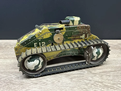 Vintage 1930's Marx Tin Litho St. Louis Sparkling Climbing Fighting Army Tank