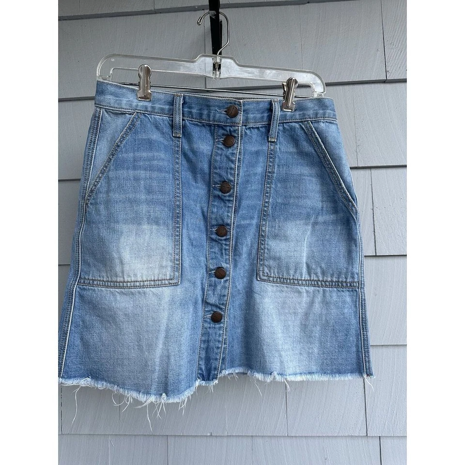 Revolve CURRENT ELLIOTT The Naval Button Front Denim Hight Jean Skirt in Blue 29 - Image 3 of 4
