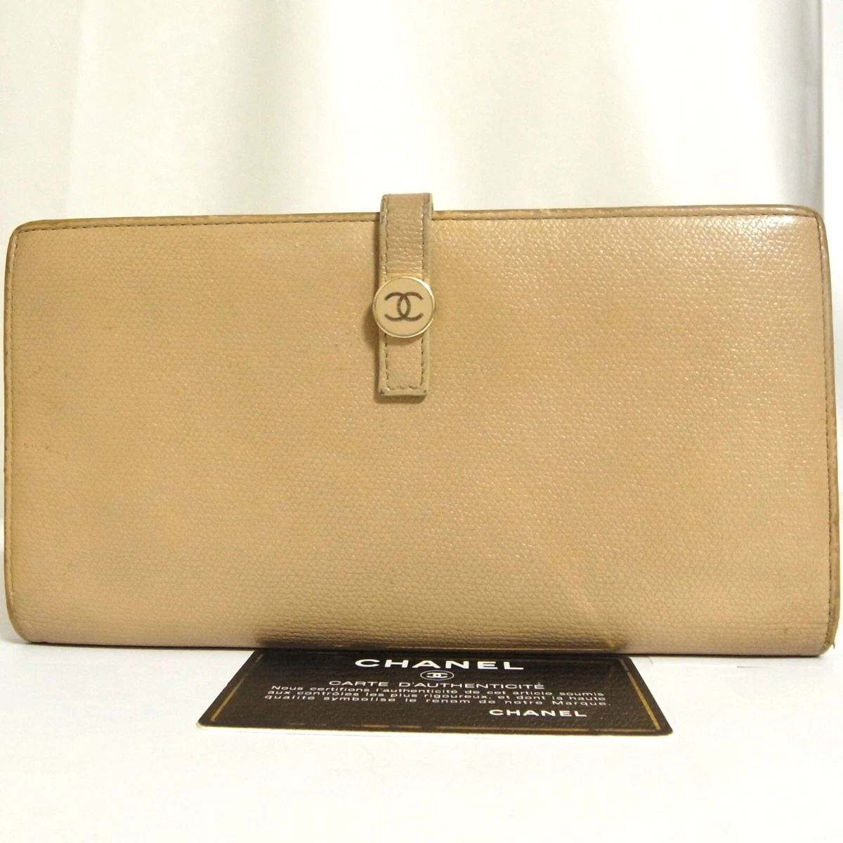 Auth Vintage Chanel Coco Button Bifold Long Wallet Beige Leather Made in Italy