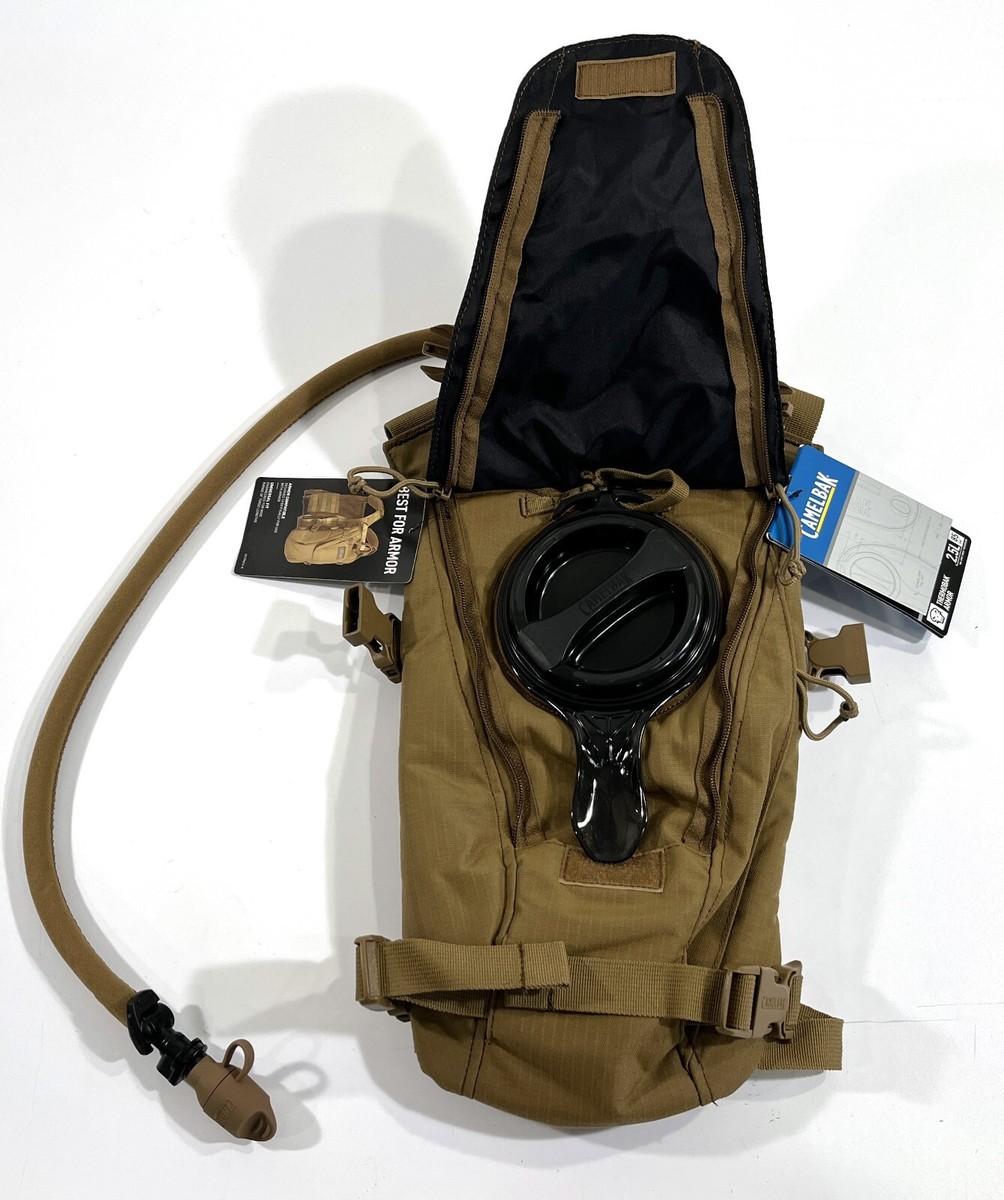 NWT CAMELBAK THERMOBAK ARMOR 85 oz / 2.5L HYDRATION SYSTEM COYOTE
