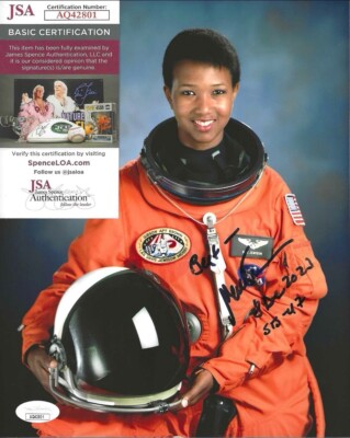 MAE JEMISON SIGNED NASA ASTRONAUT 8X10 PHOTO USA - JSA COA