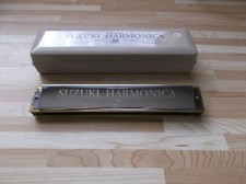 Suzuki SU-SUA23C harmonica 23 double holes C 