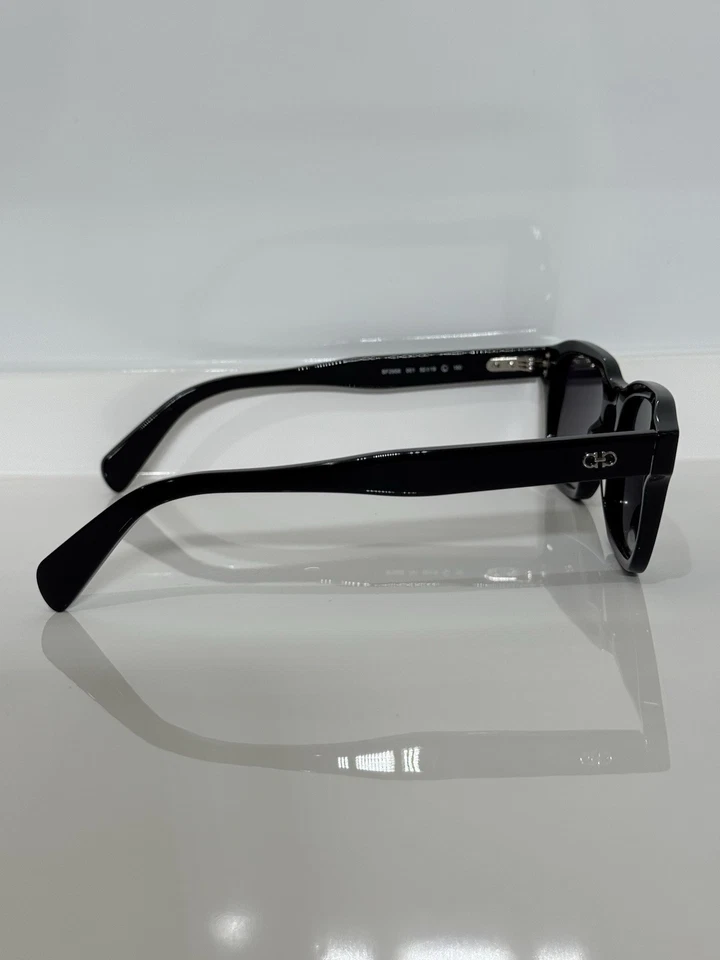 Gafas de sol Salvatore Ferragamo cuadradas audaces de acetato personalizadas polarizadas degradadas Foto 3 de 4