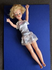 💛 Vintage 1960s or 1970s Sindy, Tammy Doll Size Clone Doll & Outfit - Minor TLC