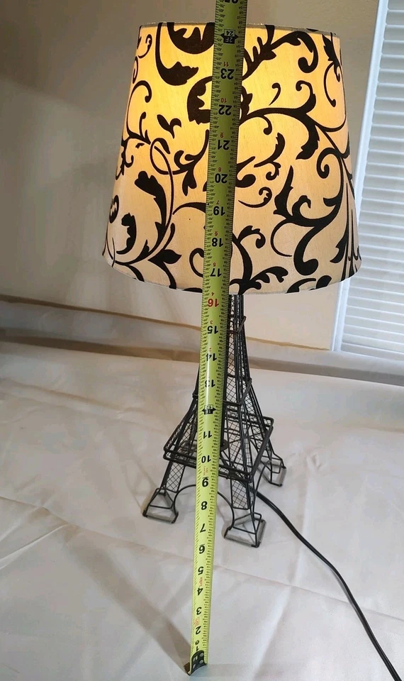Stiffel Table Lamp Novelties lamp in the Shape of the Eifel Tower - Image 4 of 4