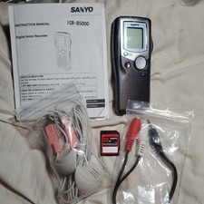 Sanyo ICR-B5000 32 MB, 4 Hours Handheld Digital Voice Recorder w 2 Microphones