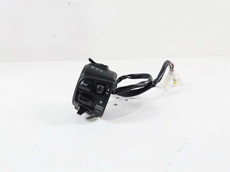 Interruptor de control izquierdo Aprilia RSV4 RR 2018 AWC Cruise Pit Light 2P0002965 Foto 3 de 4