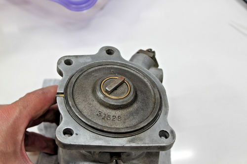 Vintage Ford Flathead V8 Distributor 31628? unsure and untested - Picture 6 of 13