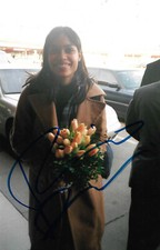 Rosario Dawson autograph signed 13x18 cm picture