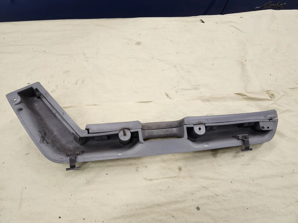 Ford Mustang GT 1987-1993 LH panel puerta reposabrazos Foto 3 de 3
