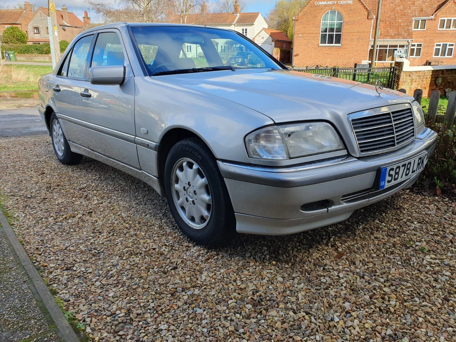 1998 Mercedes-Benz C Class C200 Elegance 4dr Auto SALOON Petrol Automatic - Picture 3 of 17