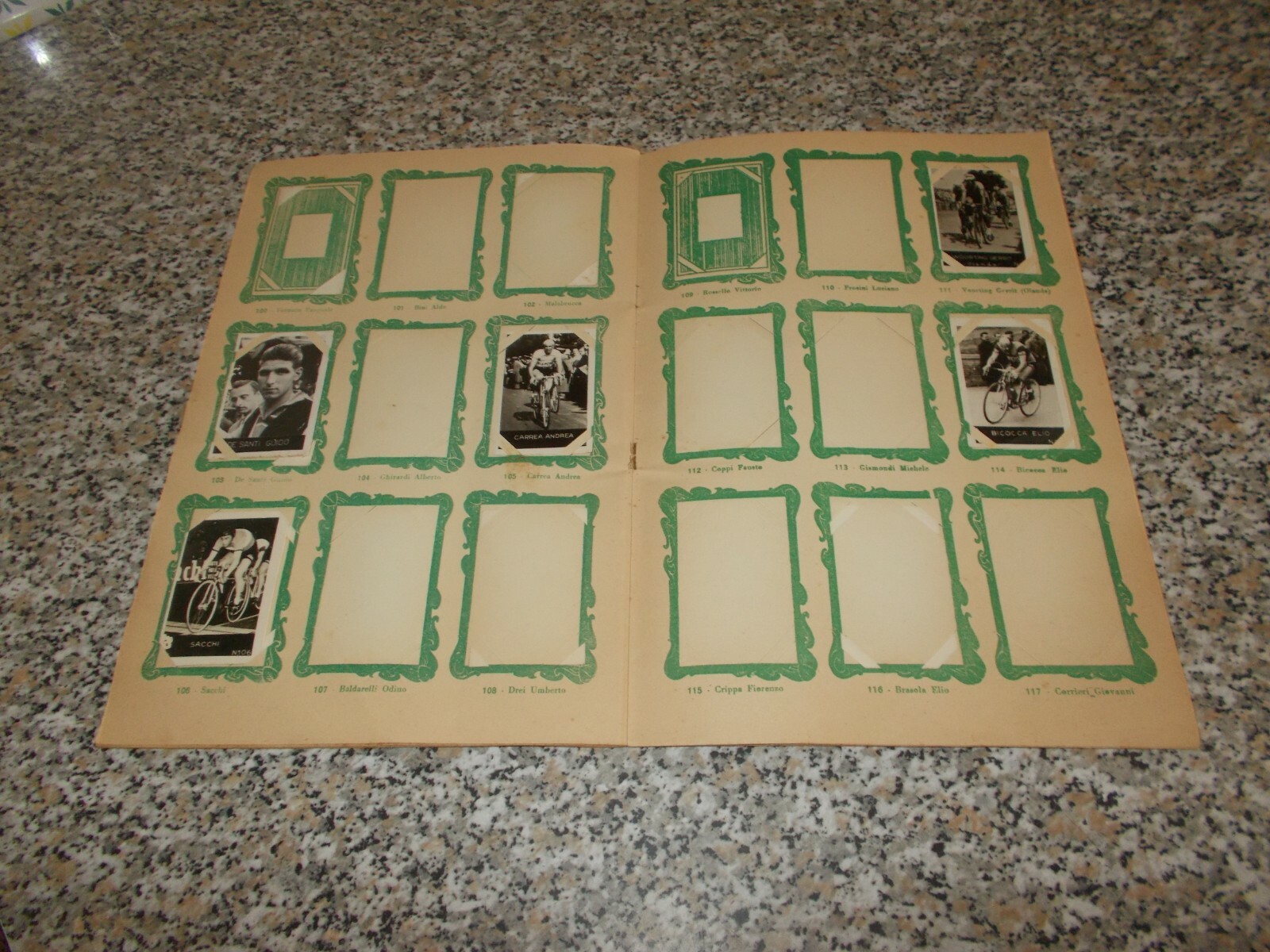 Foto 8 di 10