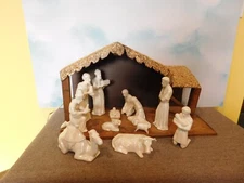 Vintage 12 Piece Manger Nativity Set Iredescent White
