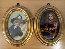 2 x Vintage style Oval Photo Frames - 15.5cm height