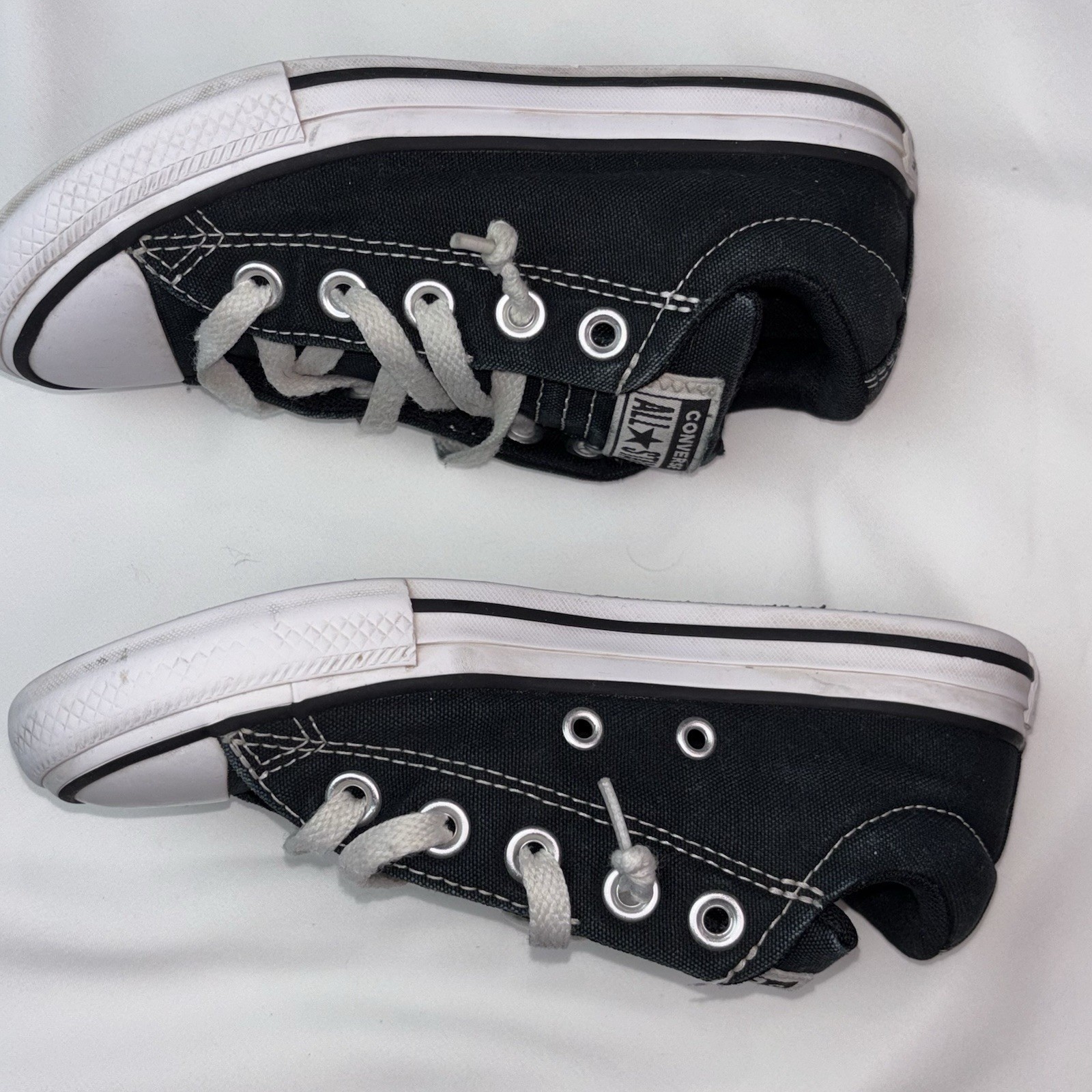 Converse Youth Chuck Taylor All Star Sneakers Youth Side Y1 US Pre Owned Good thumbnail 5