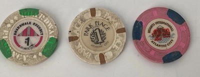 3 Clay Gaming Tokens 3, 2 $1 / 1, $2.50 Various RESORTS  CASINOS ATLANTIC CITY 